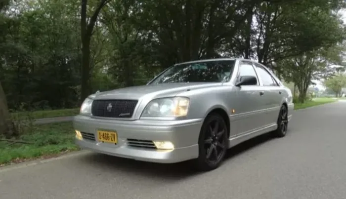 Toyota Crown Athlete